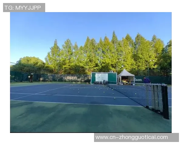 重庆网球队的节奏与激情探索网球运动的魅力与发展之路 重庆网球队的节奏与激情探索网球运动的魅力与发展之路