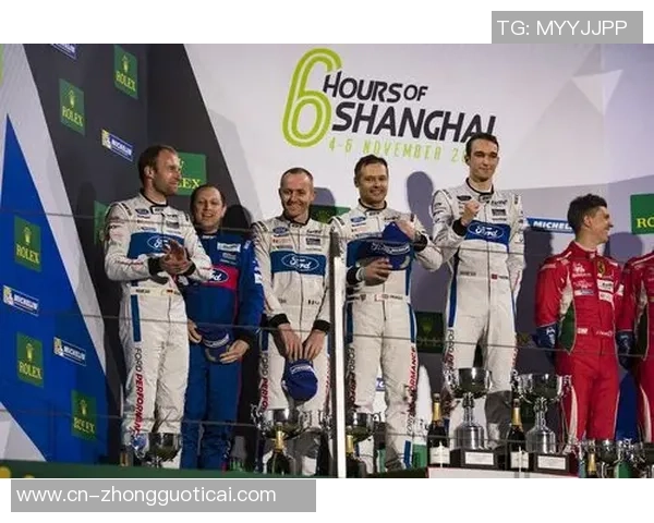 重庆篮球队的耐力之路:从艰辛训练到赛场辉煌的全景解析 重庆篮球队的耐力之路:从艰辛训练到赛场辉煌的全景解析